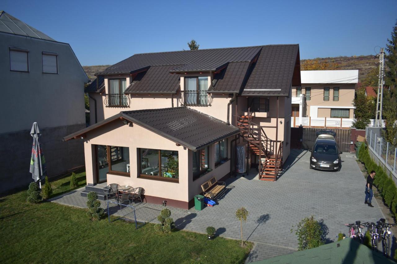 Pensiunea Casa Zece Turda Exterior photo